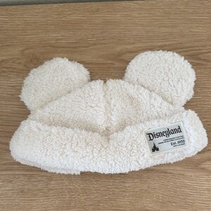 Disneyland Cream Sherpa Mickey Mouse Ears Beanie Hat